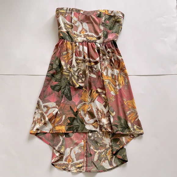 BB Dakota Stillman Orchid Printed Strapless Dress Size 4 - Picture 4 of 11